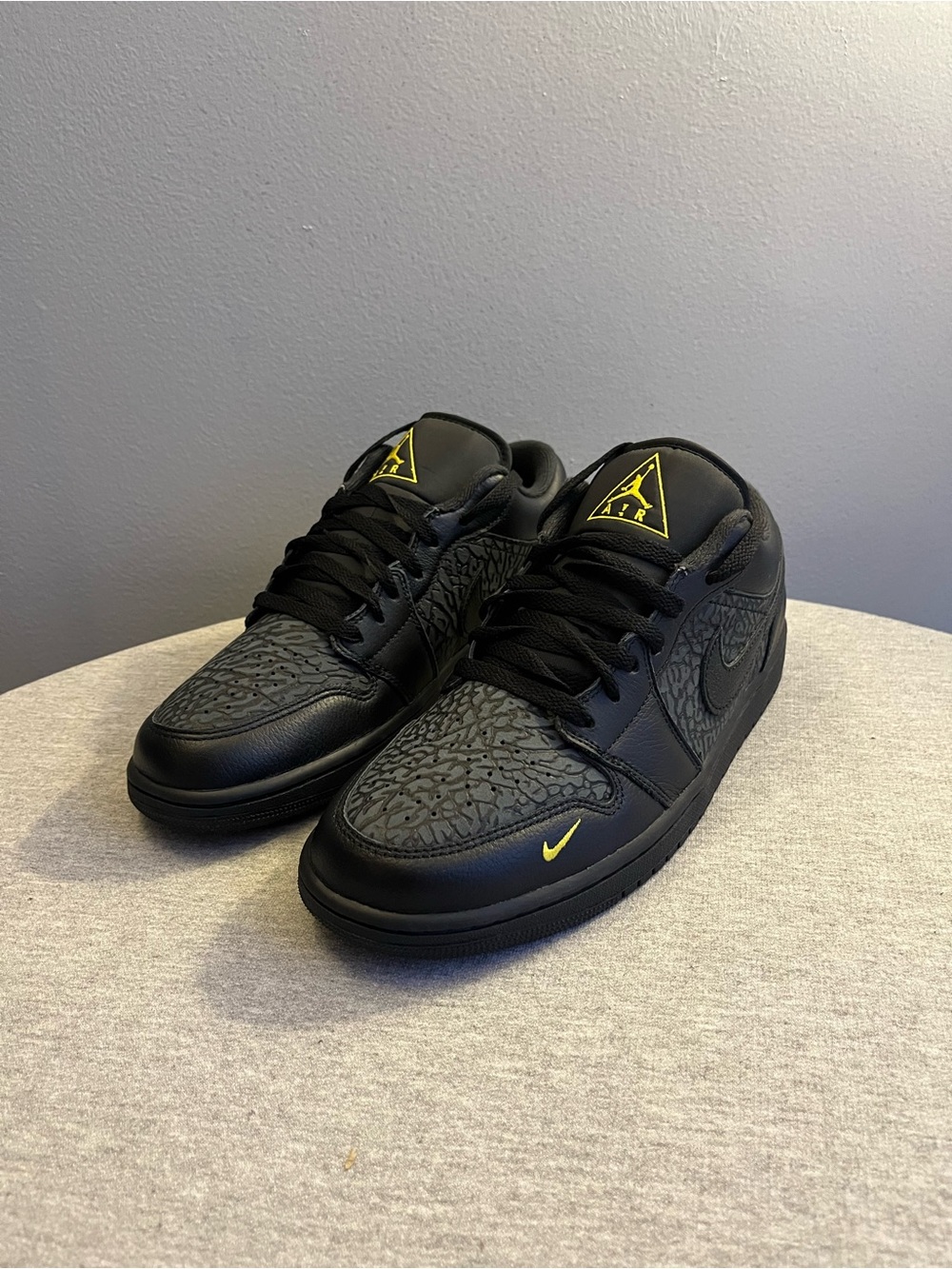 Nike Air Jordan 1 Low SE Black Anthracite Yellow Men’s Shoe Size 10 IM6568-010 - Picture 9 of 12